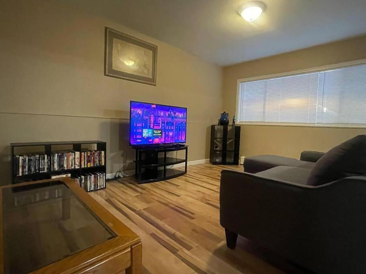 Centrally Located 2Br Spacious High-Speed Internet Анкоридж Экстерьер фото