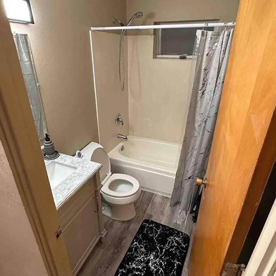 Centrally Located 2Br Spacious High-Speed Internet Анкоридж Экстерьер фото