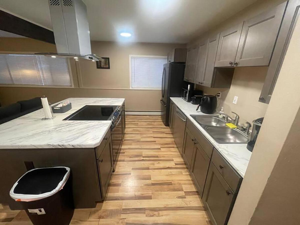 Centrally Located 2Br Spacious High-Speed Internet Анкоридж Экстерьер фото