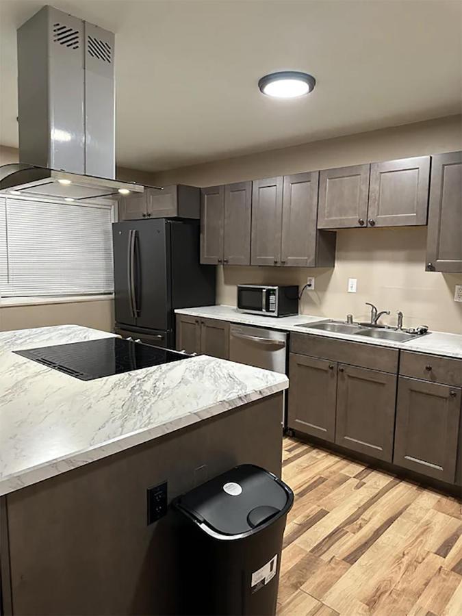 Centrally Located 2Br Spacious High-Speed Internet Анкоридж Экстерьер фото
